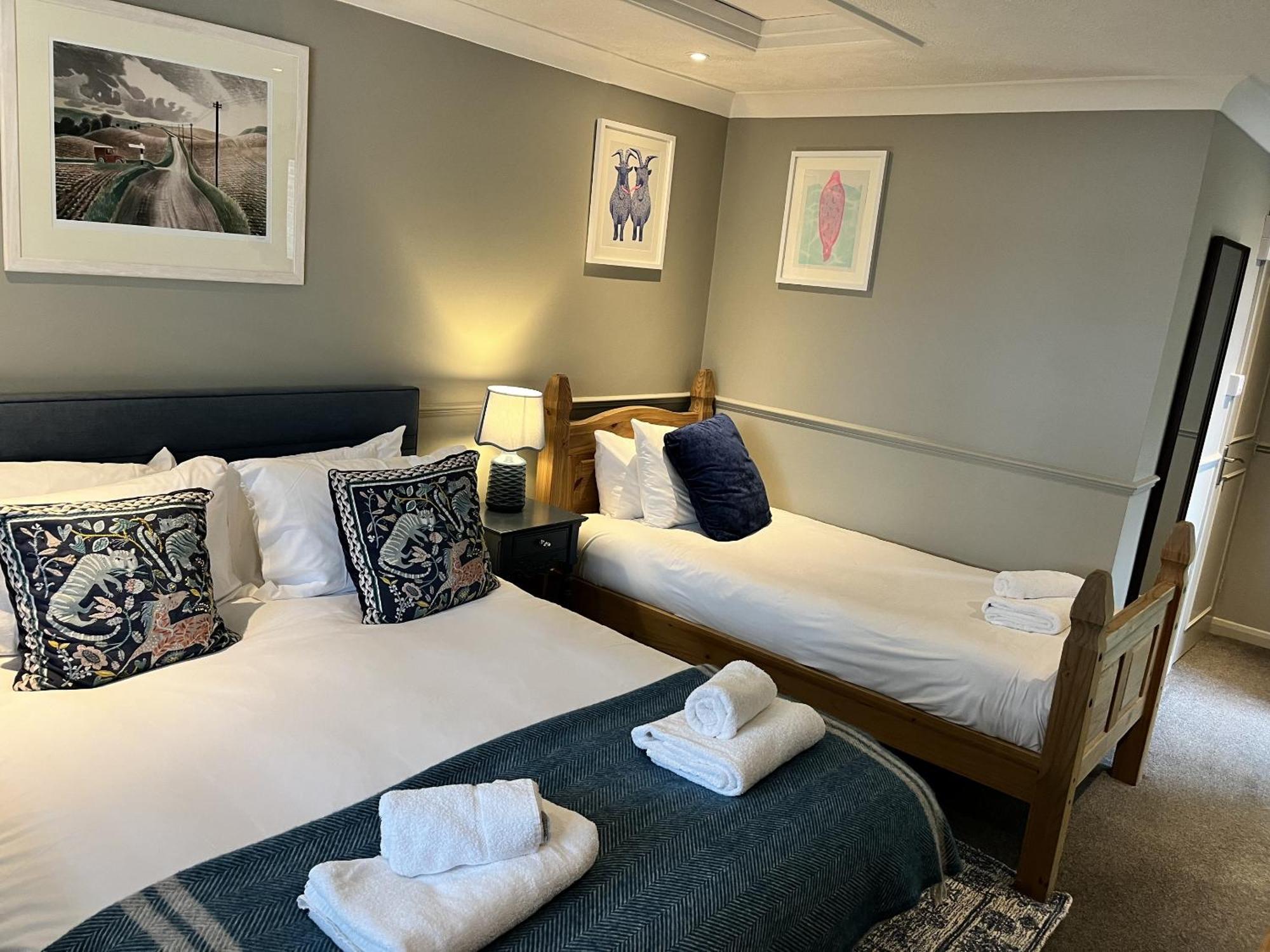 St Marys Gate Inn Arundel Room photo